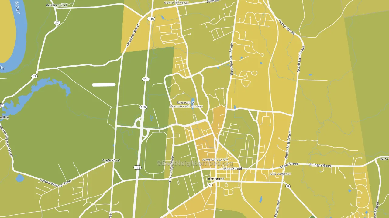 Map of the best neighborhoods in the 01003 area, with better matches in green and worse matches in red