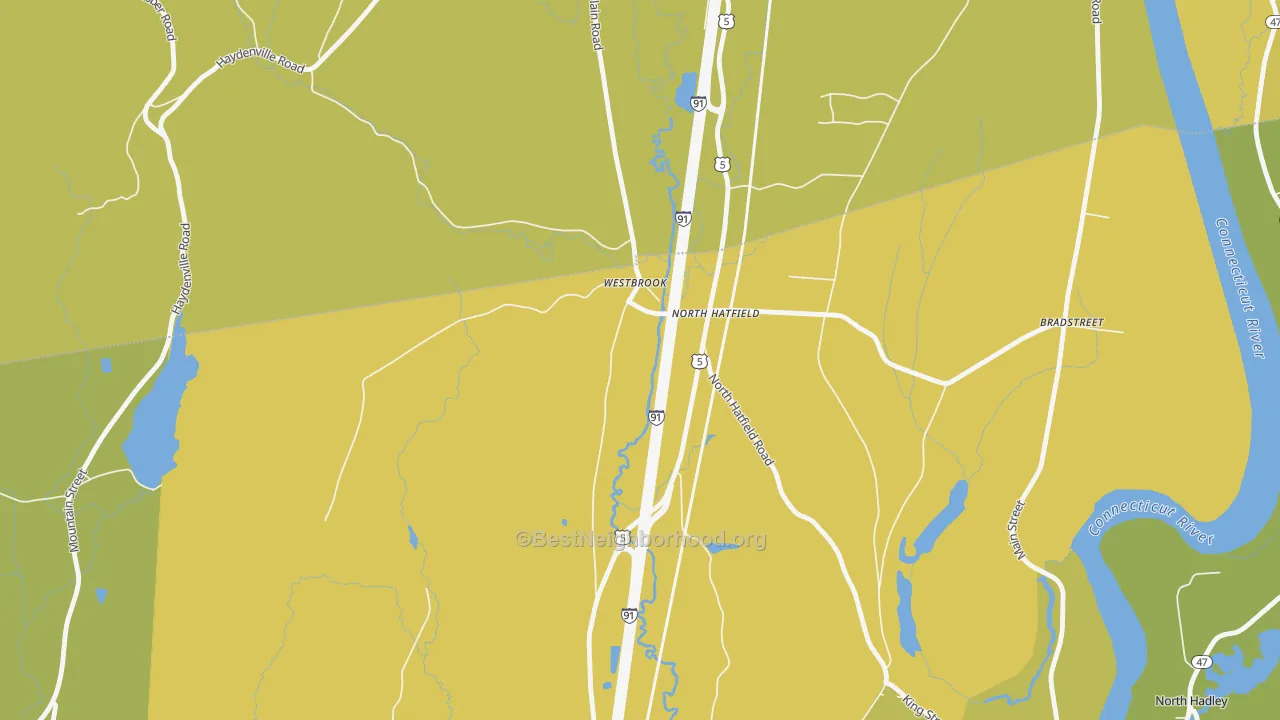 Map of the best neighborhoods in the 01066 area, with better matches in green and worse matches in red