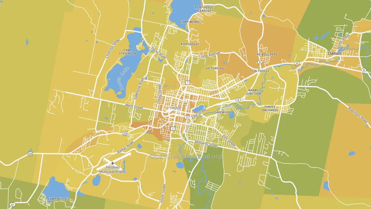 Map of the best neighborhoods in the 01201 area, with better matches in green and worse matches in red