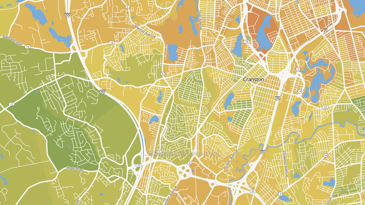 Map of the best neighborhoods in the 02920 area, with better matches in green and worse matches in red