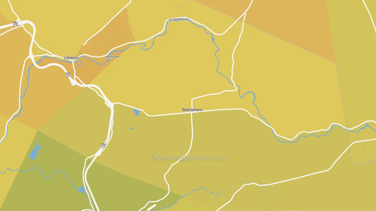 Map of the best neighborhoods in the 03574 area, with better matches in green and worse matches in red