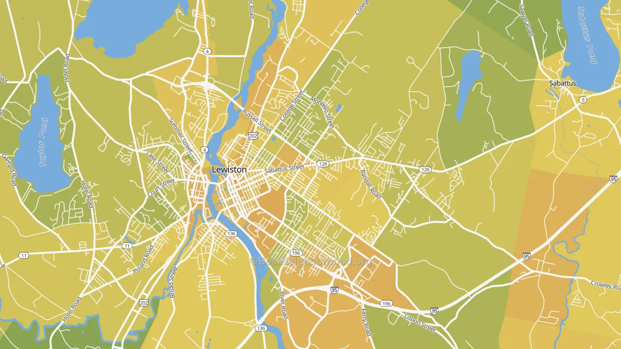 Map of the best neighborhoods in the 04240 area, with better matches in green and worse matches in red