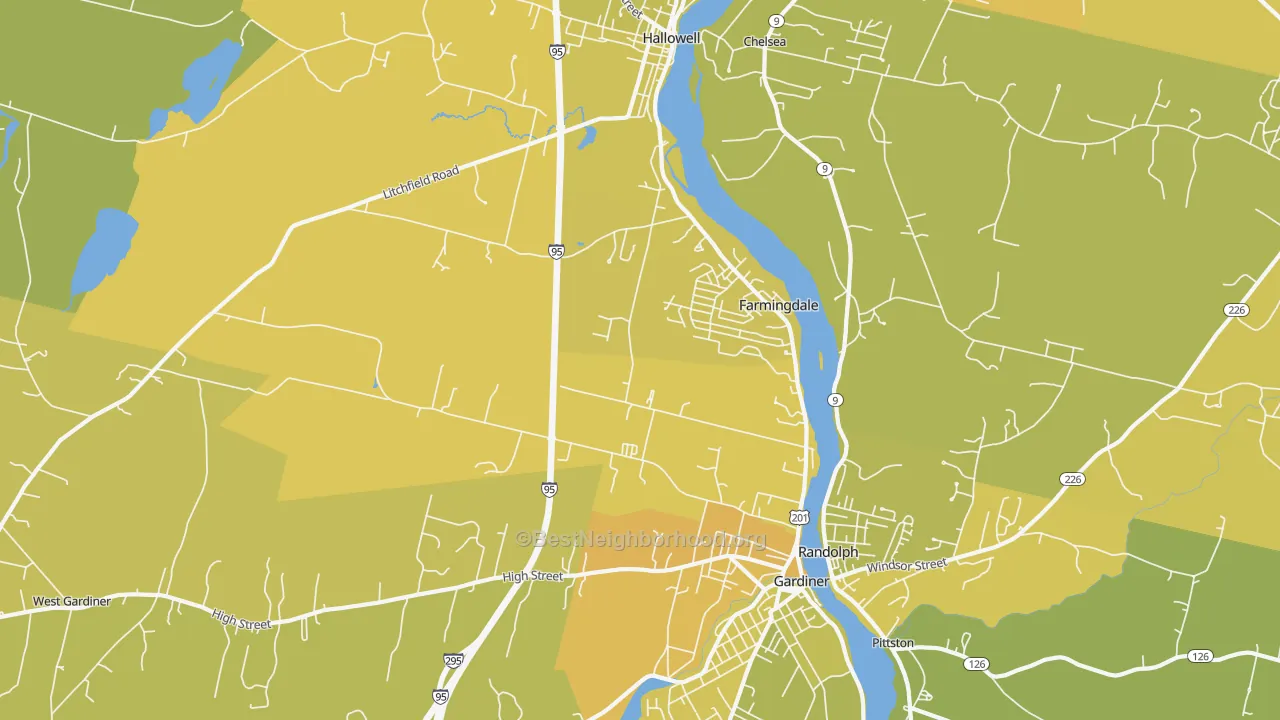 Map of the best neighborhoods in the 04344 area, with better matches in green and worse matches in red