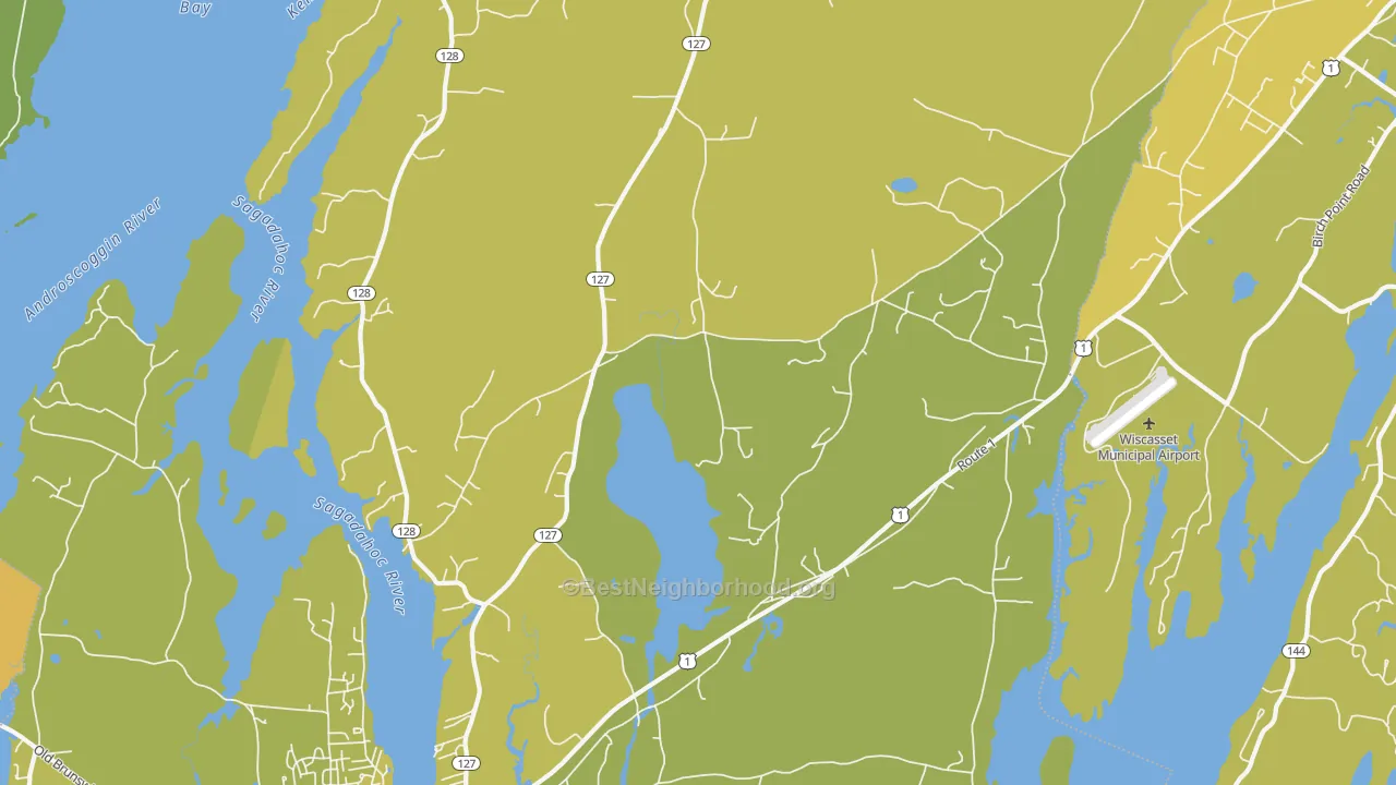 Map of the best neighborhoods in the 04579 area, with better matches in green and worse matches in red
