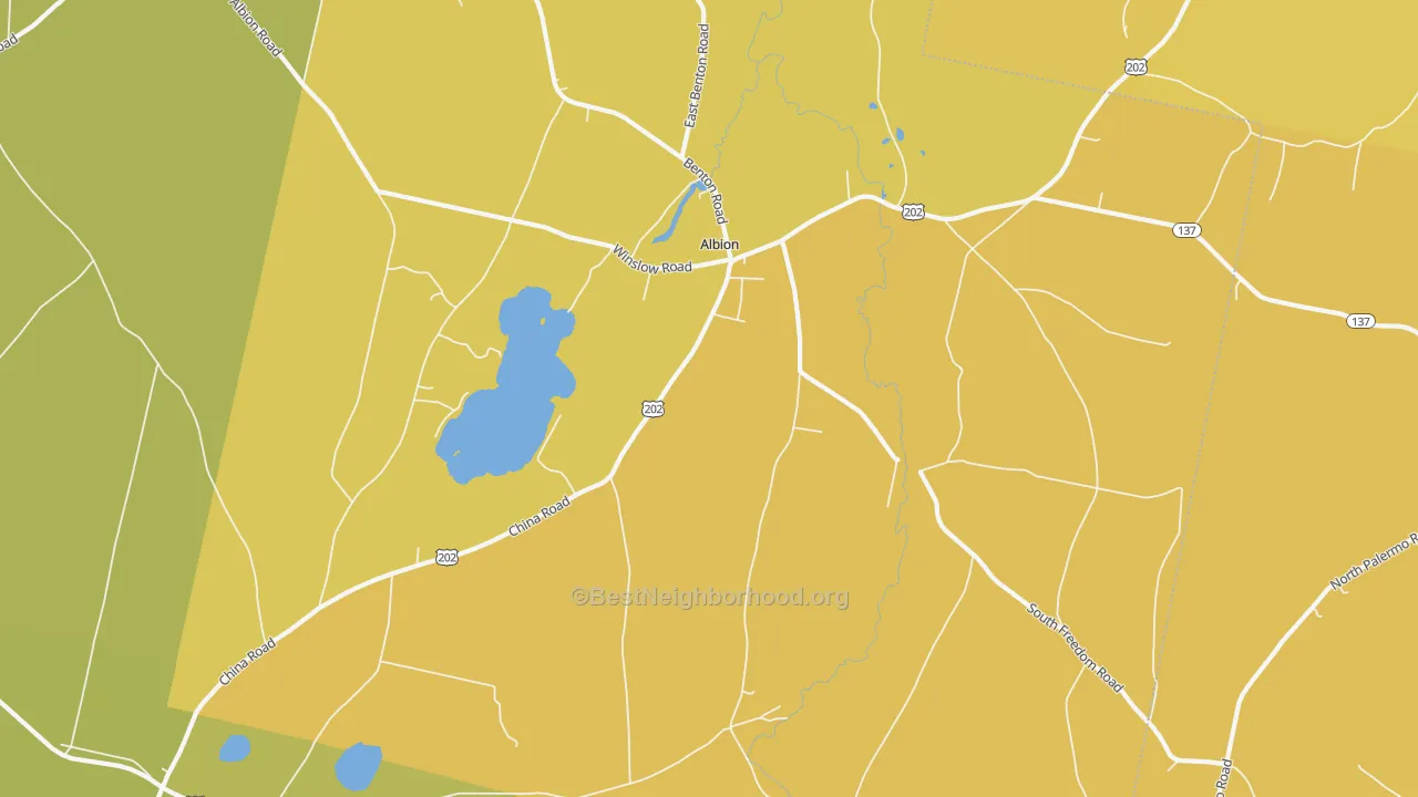 Map of the best neighborhoods in the 04910 area, with better matches in green and worse matches in red