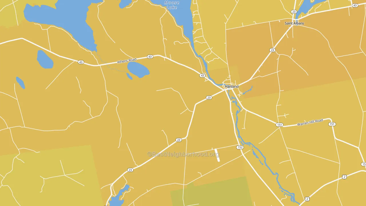 Map of the best neighborhoods in the 04943 area, with better matches in green and worse matches in red