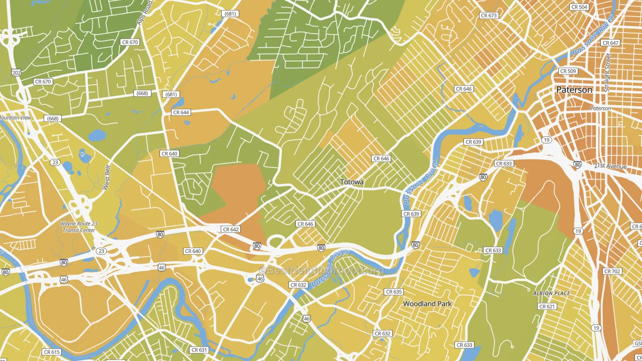 Map of the best neighborhoods in the 07512 area, with better matches in green and worse matches in red