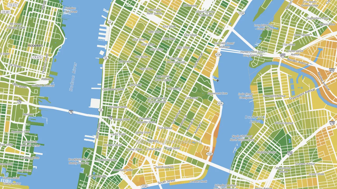 Map of the best neighborhoods in the 10003 area, with better matches in green and worse matches in red