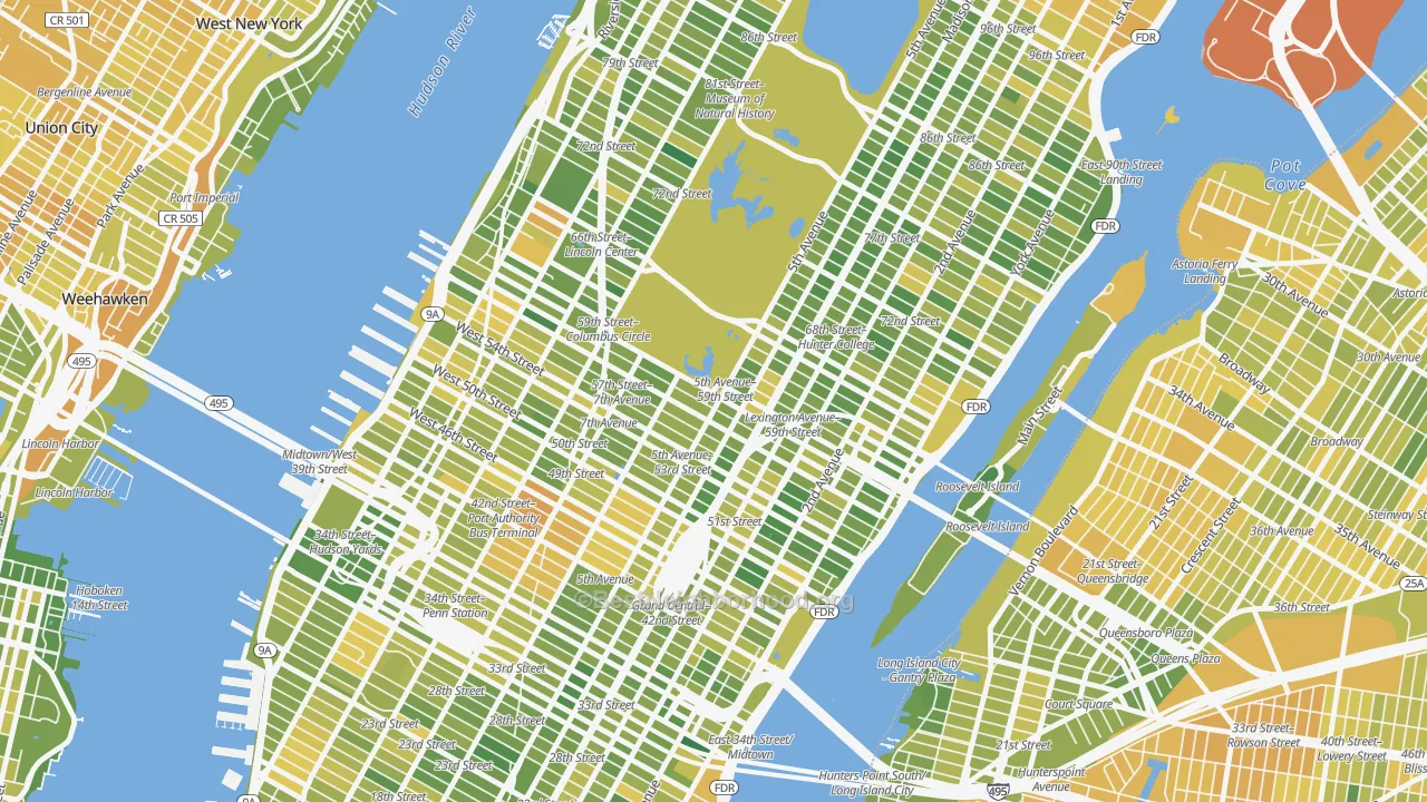 Map of the best neighborhoods in the 10153 area, with better matches in green and worse matches in red