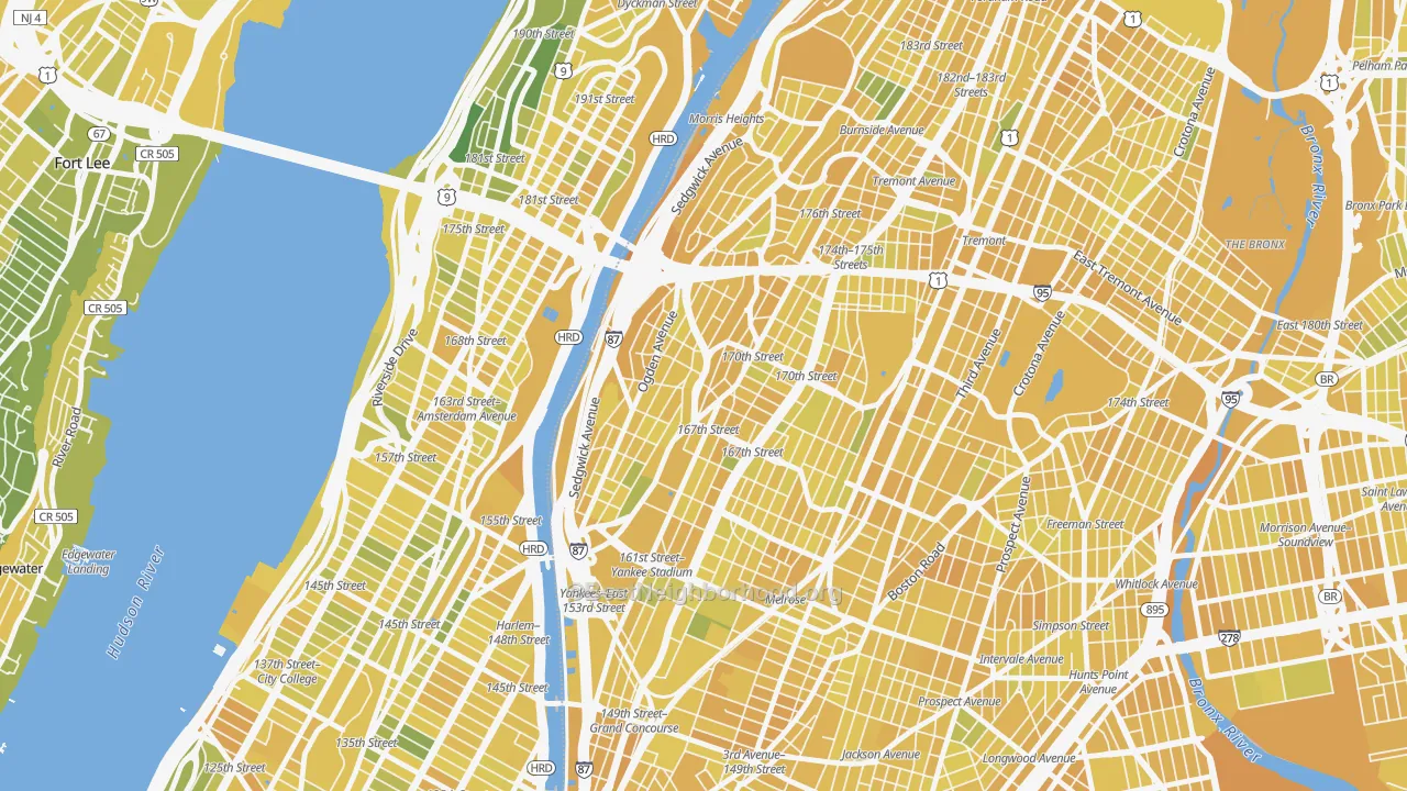 Map of the best neighborhoods in the 10452 area, with better matches in green and worse matches in red