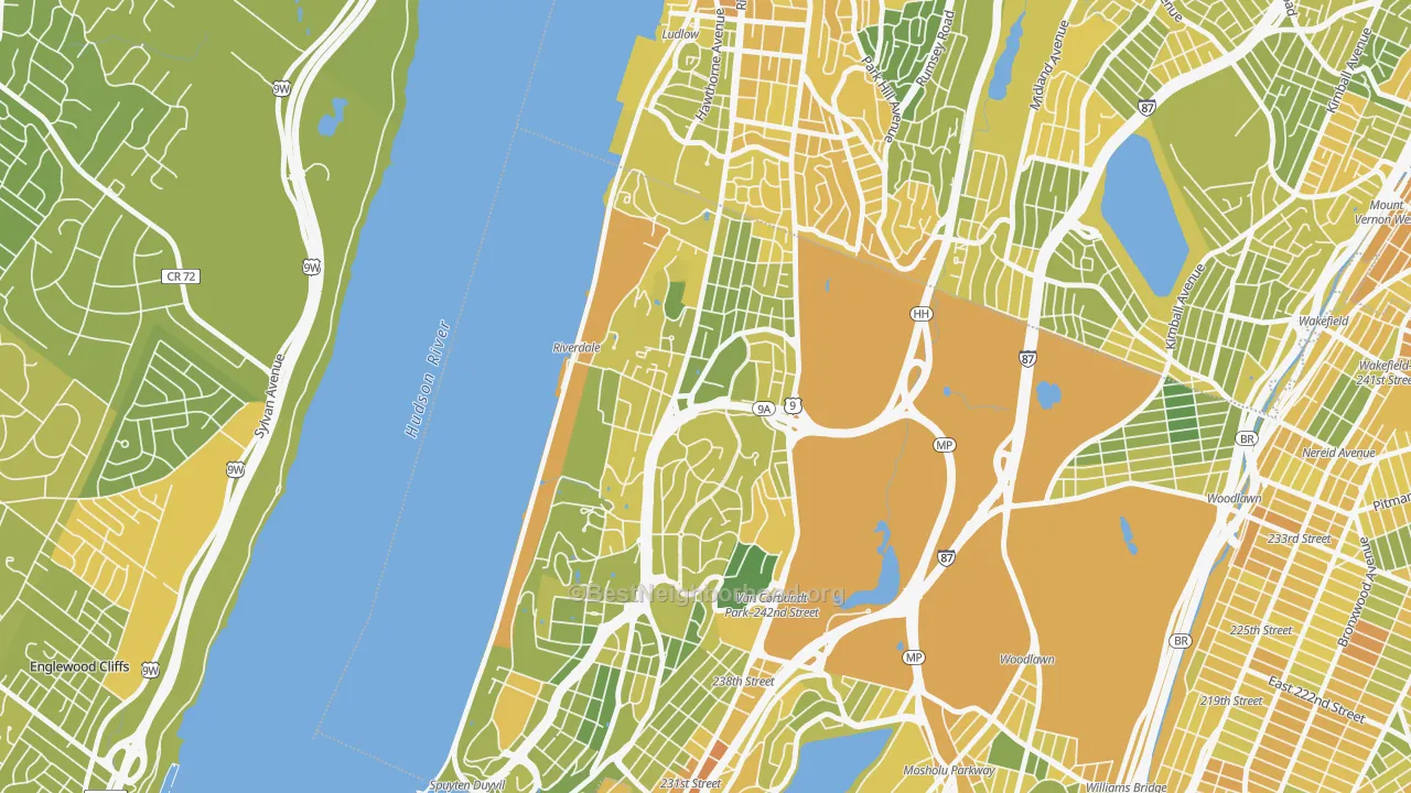 Map of the best neighborhoods in the 10471 area, with better matches in green and worse matches in red