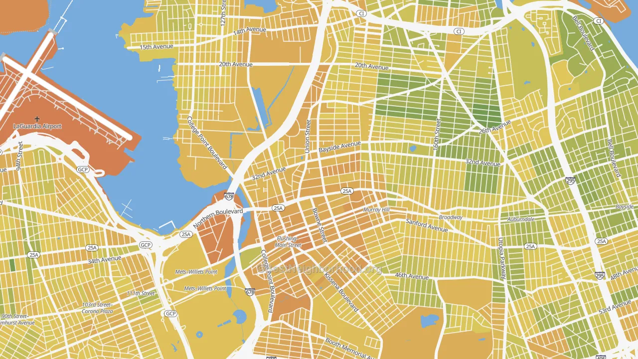 Map of the best neighborhoods in the 11354 area, with better matches in green and worse matches in red