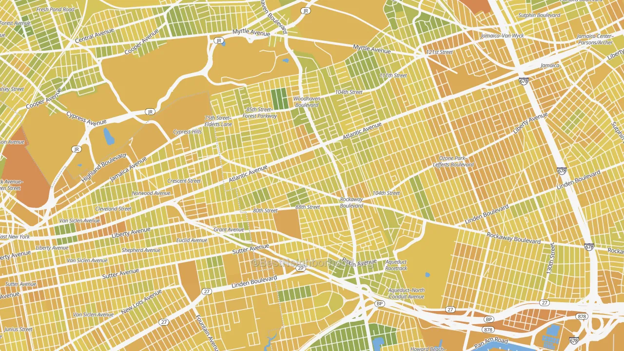 Map of the best neighborhoods in the 11416 area, with better matches in green and worse matches in red