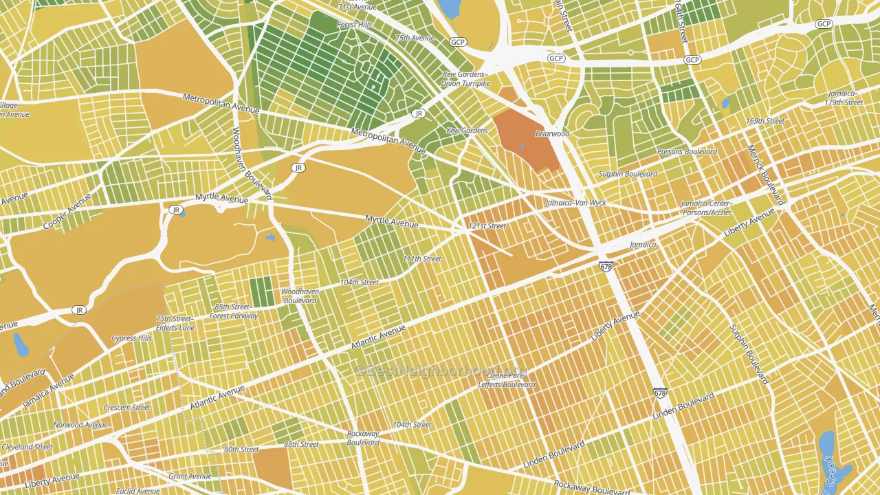 Map of the best neighborhoods in the 11418 area, with better matches in green and worse matches in red