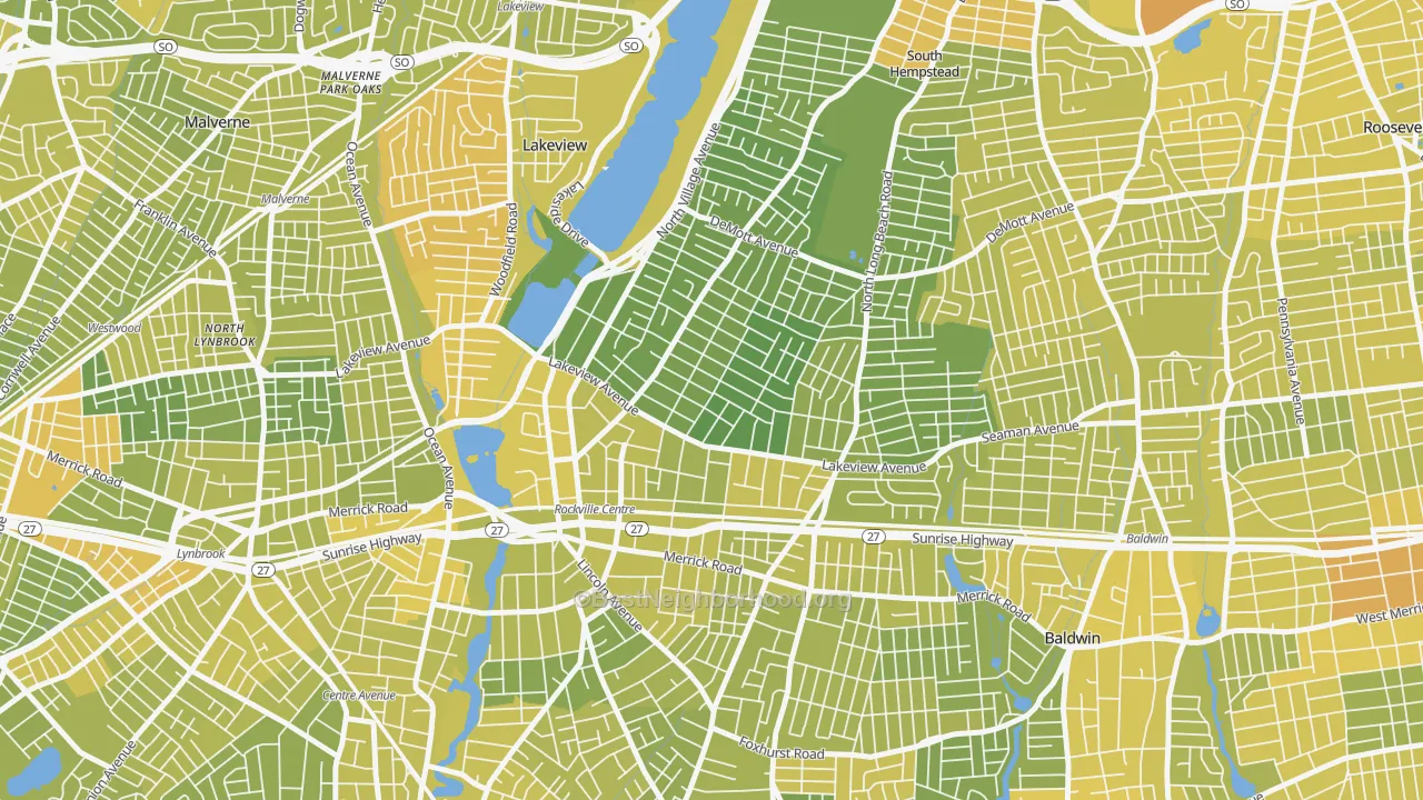 Map of the best neighborhoods in the 11570 area, with better matches in green and worse matches in red