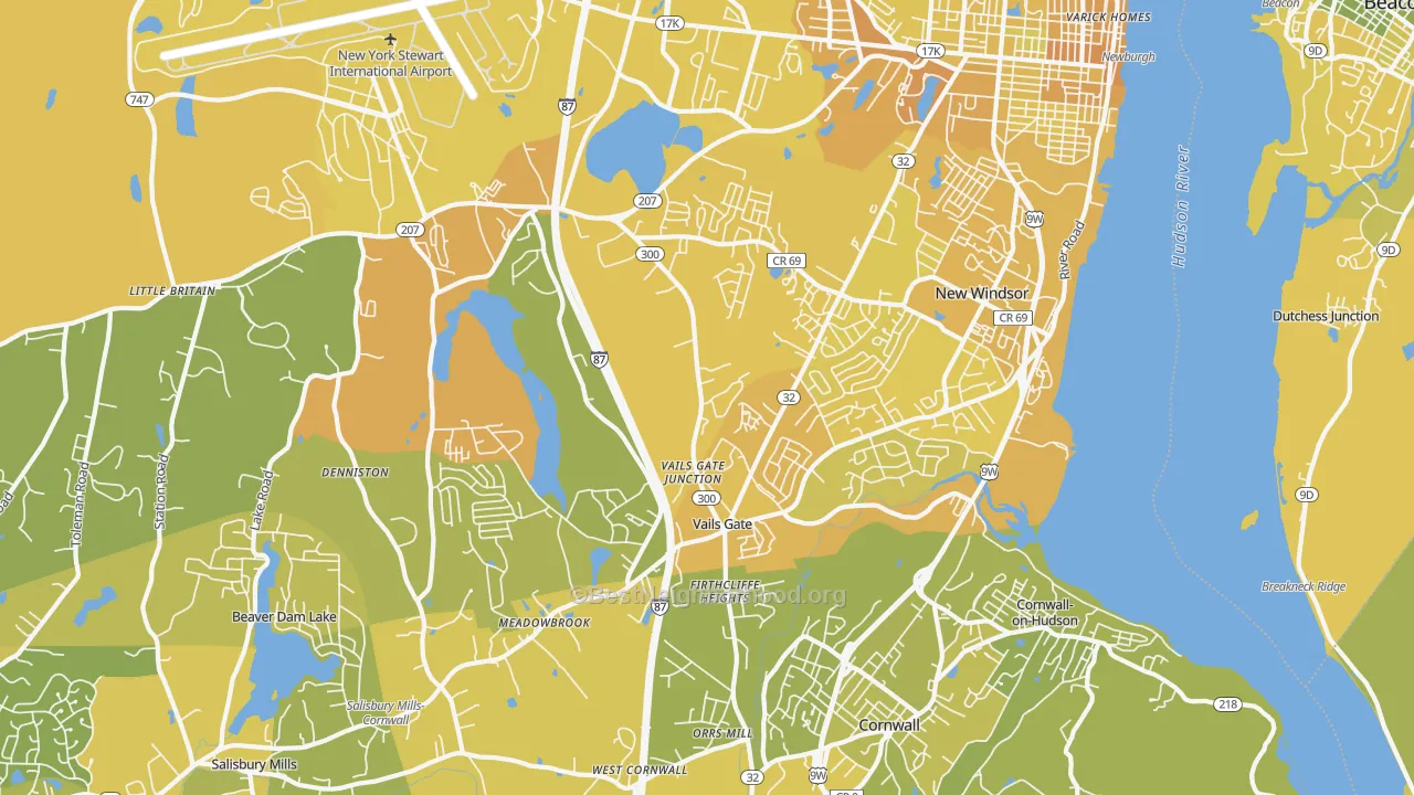 Map of the best neighborhoods in the 12553 area, with better matches in green and worse matches in red