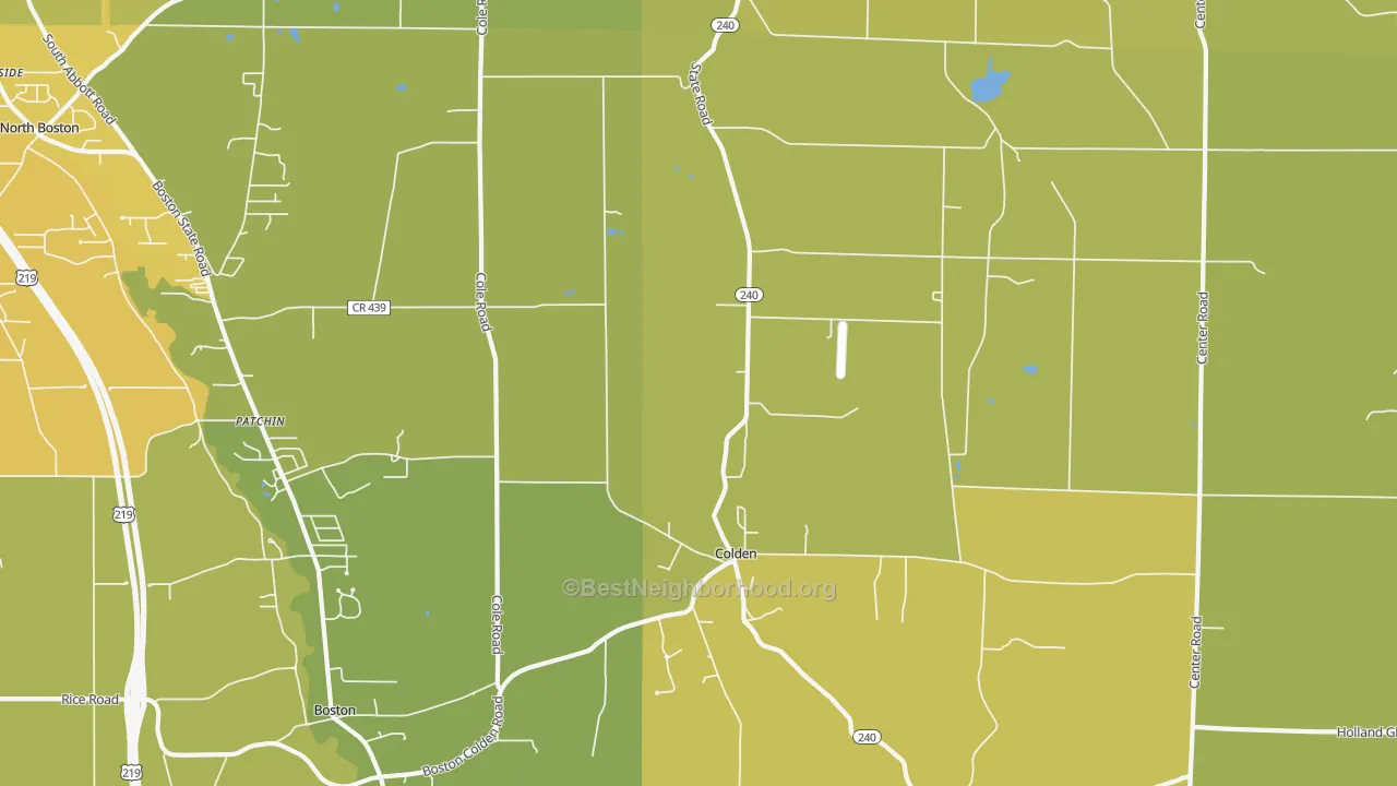 Map of the best neighborhoods in the 14033 area, with better matches in green and worse matches in red