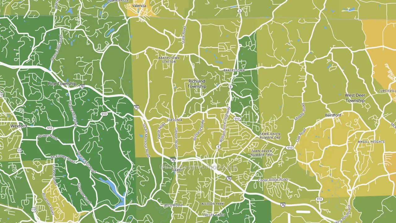 Map of the best neighborhoods in the 15044 area, with better matches in green and worse matches in red