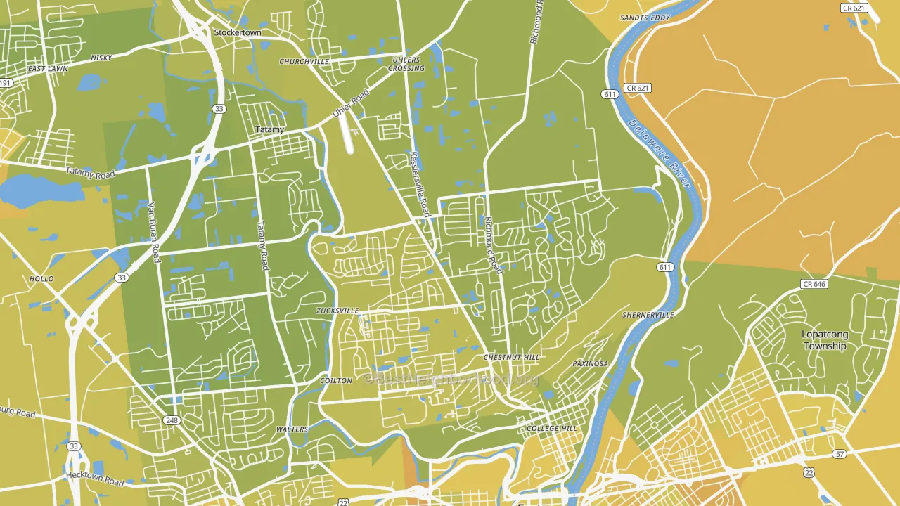 Map of the best neighborhoods in the 18040 area, with better matches in green and worse matches in red