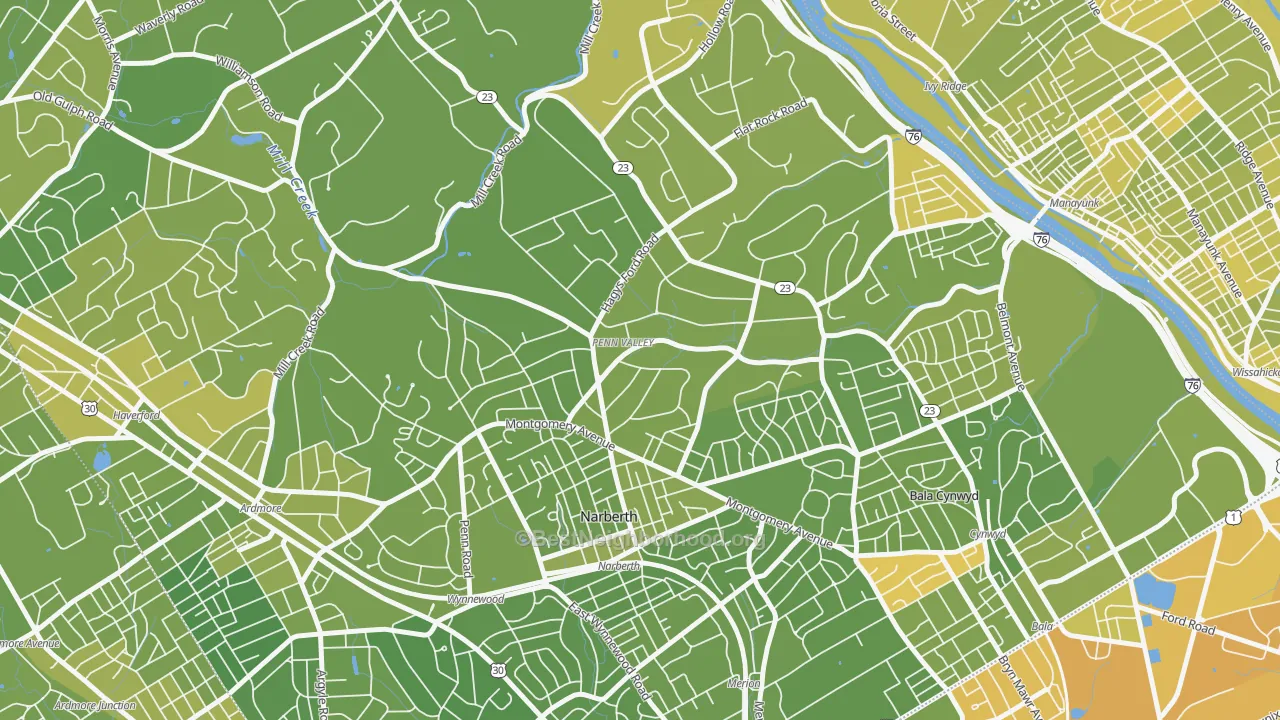 Map of the best neighborhoods in the 19072 area, with better matches in green and worse matches in red