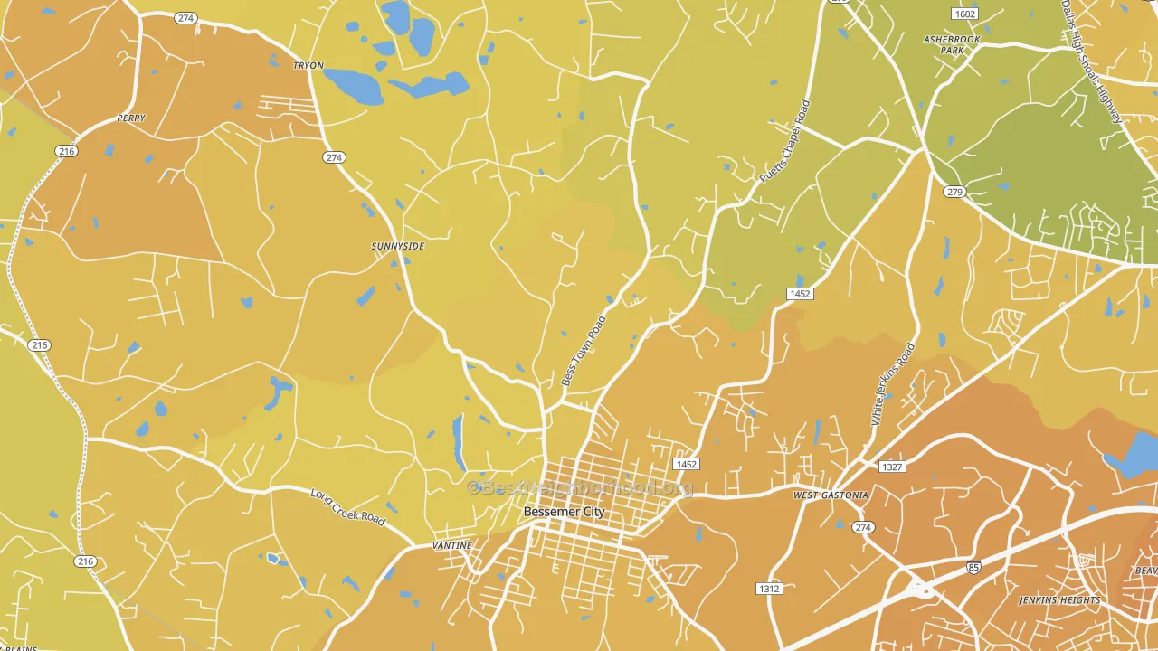 Map of the best neighborhoods in the 28016 area, with better matches in green and worse matches in red