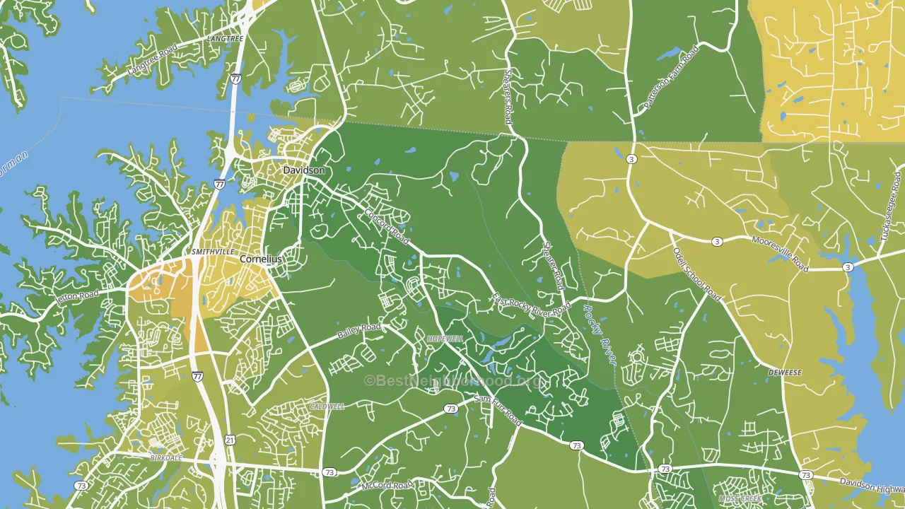 Map of the best neighborhoods in the 28036 area, with better matches in green and worse matches in red