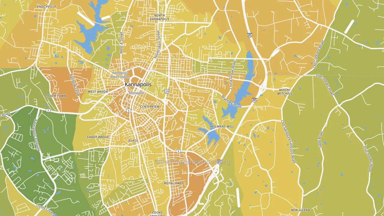 Map of the best neighborhoods in the 28083 area, with better matches in green and worse matches in red