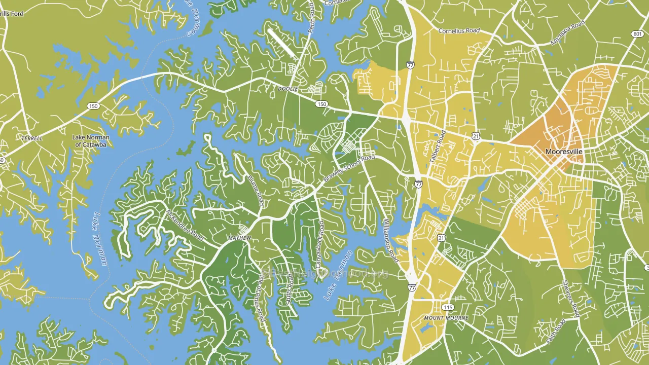Map of the best neighborhoods in the 28117 area, with better matches in green and worse matches in red