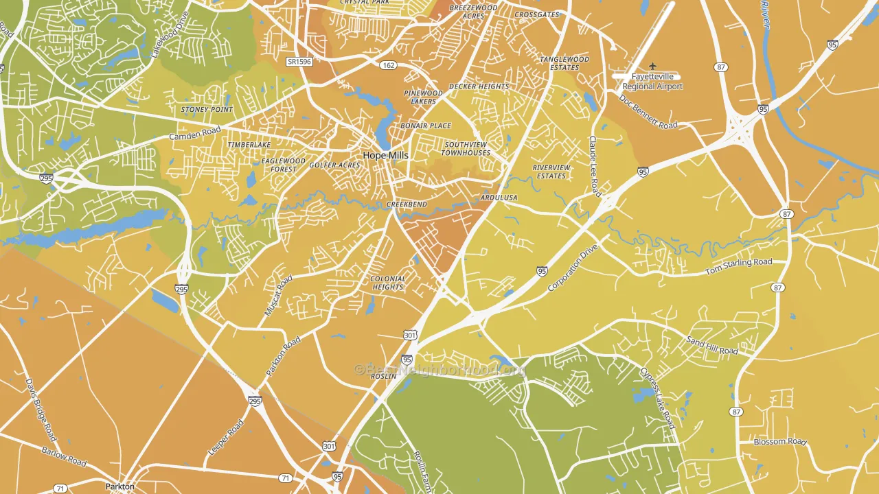 Map of the best neighborhoods in the 28348 area, with better matches in green and worse matches in red