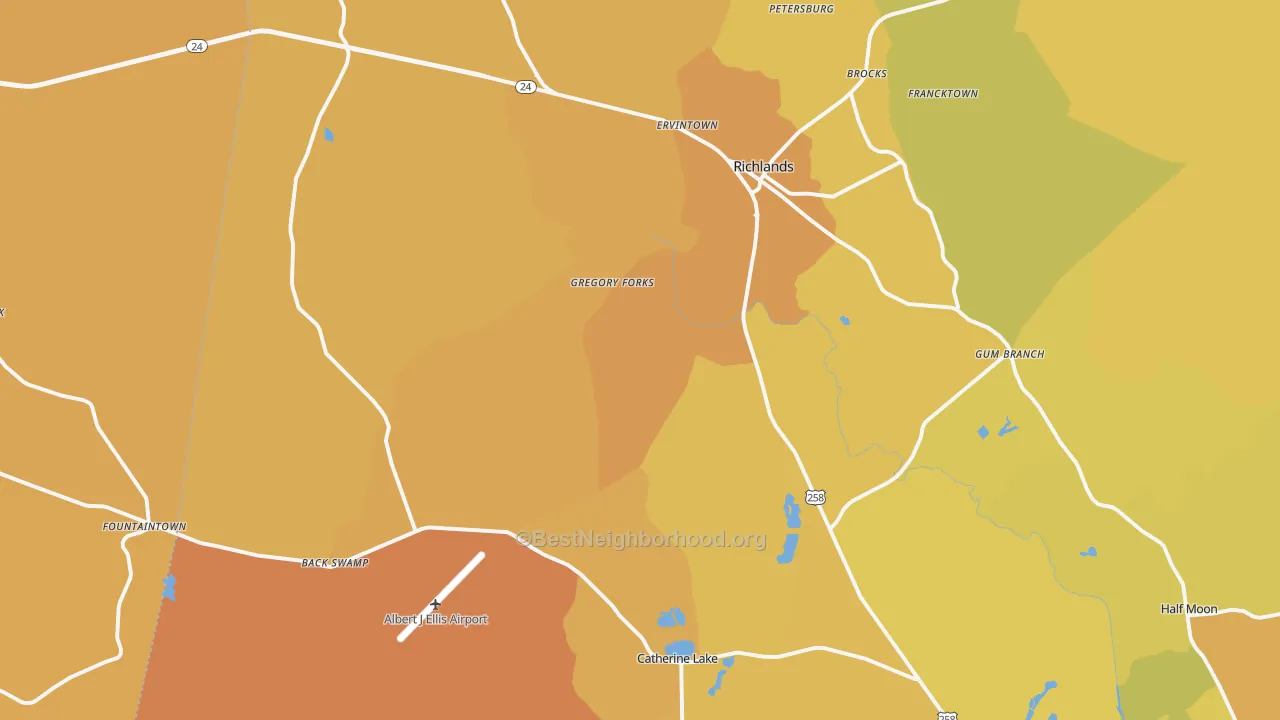 Map of the best neighborhoods in the 28574 area, with better matches in green and worse matches in red