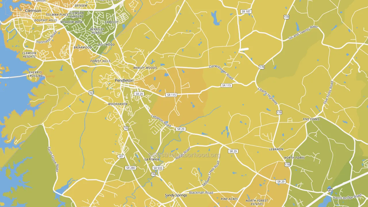 Map of the best neighborhoods in the 29670 area, with better matches in green and worse matches in red