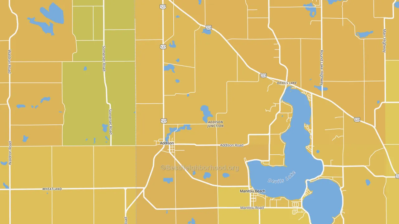 Map of the best neighborhoods in the 49220 area, with better matches in green and worse matches in red