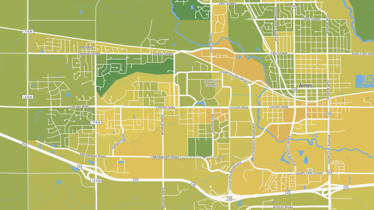 Map of the best neighborhoods in the 50012 area, with better matches in green and worse matches in red