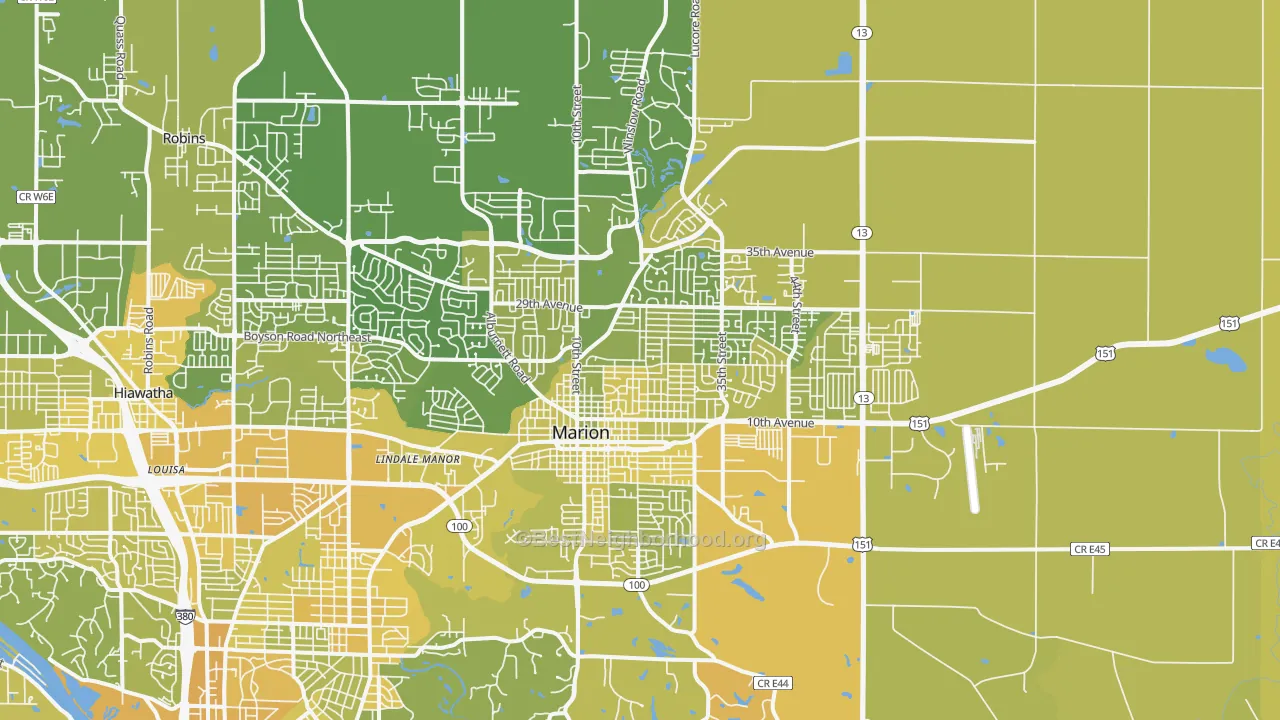 Map of the best neighborhoods in the 52302 area, with better matches in green and worse matches in red