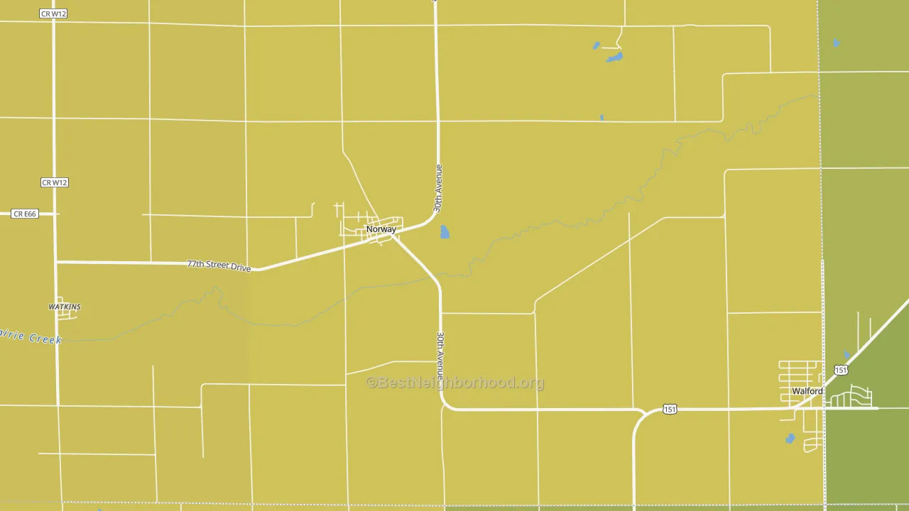Map of the best neighborhoods in the 52318 area, with better matches in green and worse matches in red