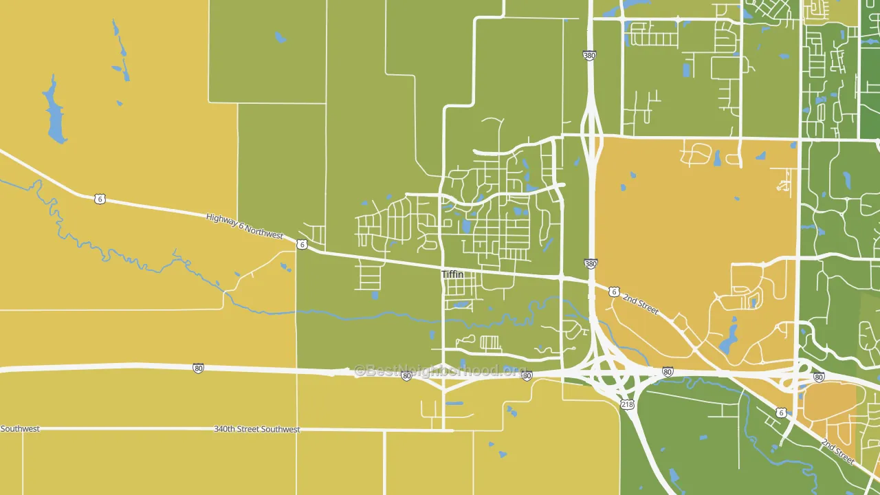 Map of the best neighborhoods in the 52340 area, with better matches in green and worse matches in red