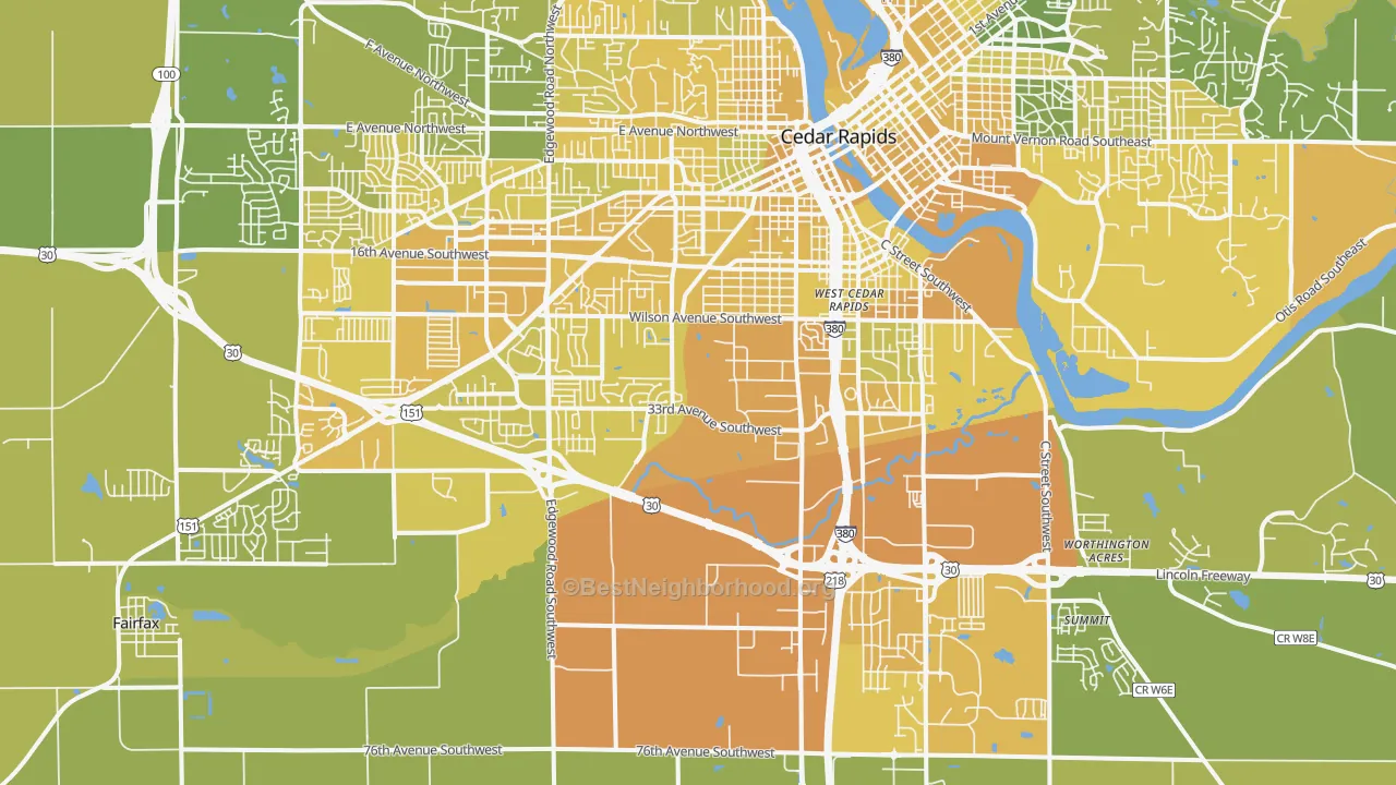 Map of the best neighborhoods in the 52404 area, with better matches in green and worse matches in red