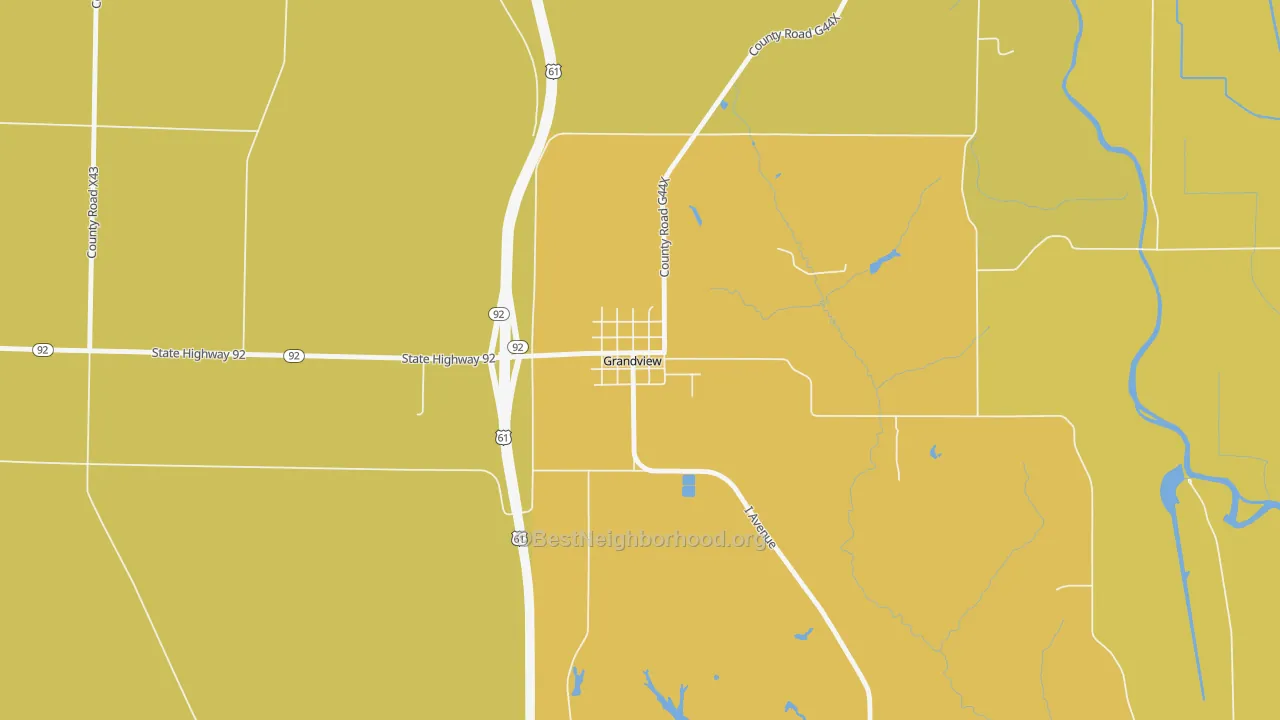 Map of the best neighborhoods in the 52752 area, with better matches in green and worse matches in red