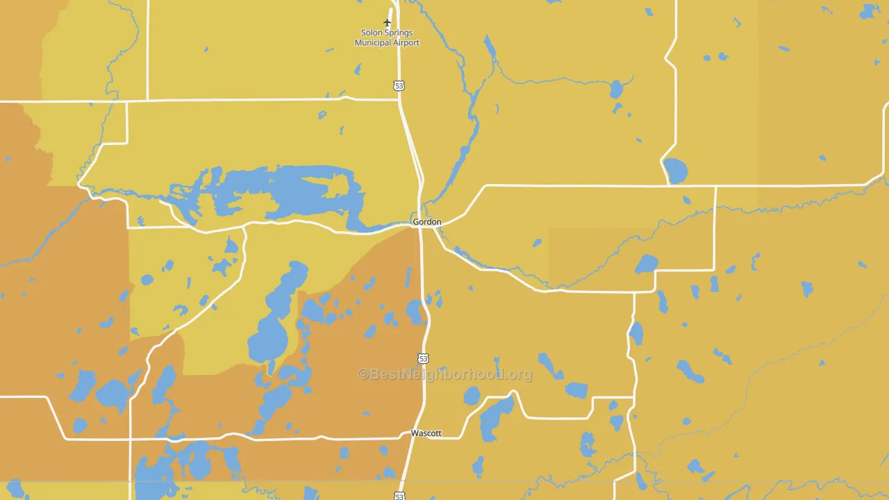 Map of the best neighborhoods in the 54838 area, with better matches in green and worse matches in red