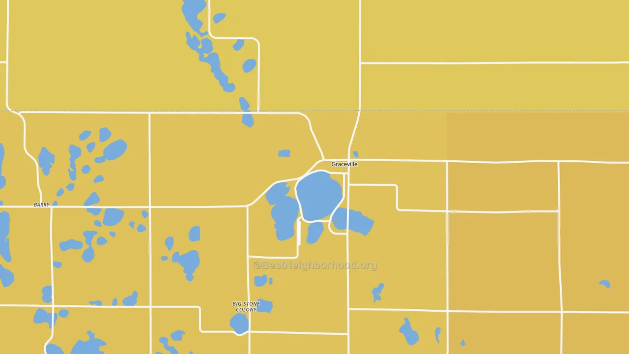 Map of the best neighborhoods in the 56240 area, with better matches in green and worse matches in red