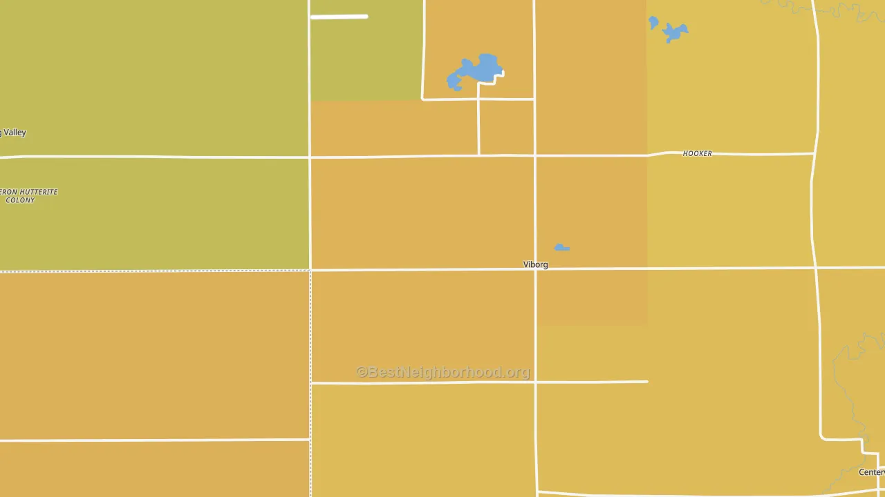 Map of the best neighborhoods in the 57070 area, with better matches in green and worse matches in red