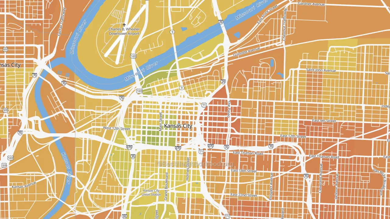 Map of the best neighborhoods in the 64106 area, with better matches in green and worse matches in red