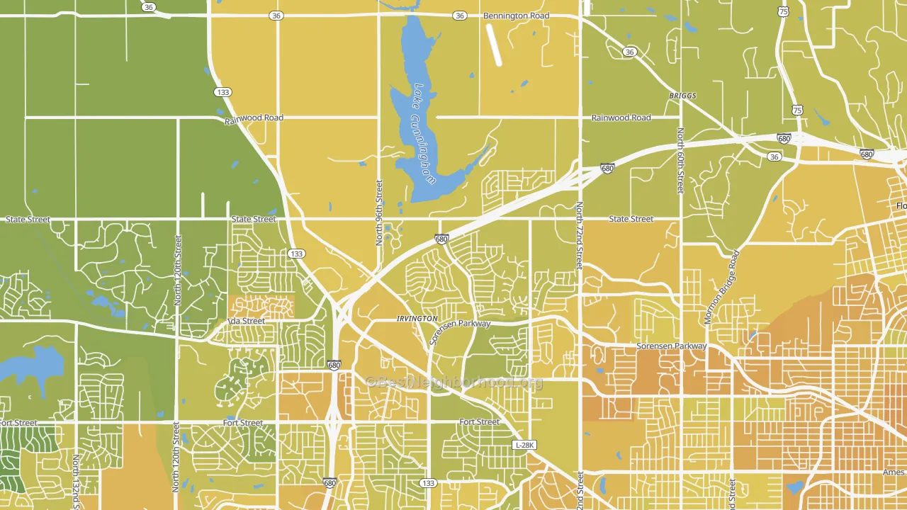 Map of the best neighborhoods in the 68122 area, with better matches in green and worse matches in red