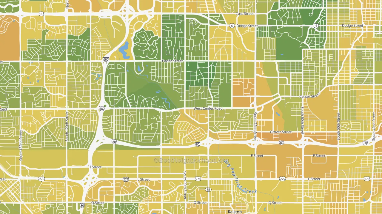 Map of the best neighborhoods in the 68124 area, with better matches in green and worse matches in red