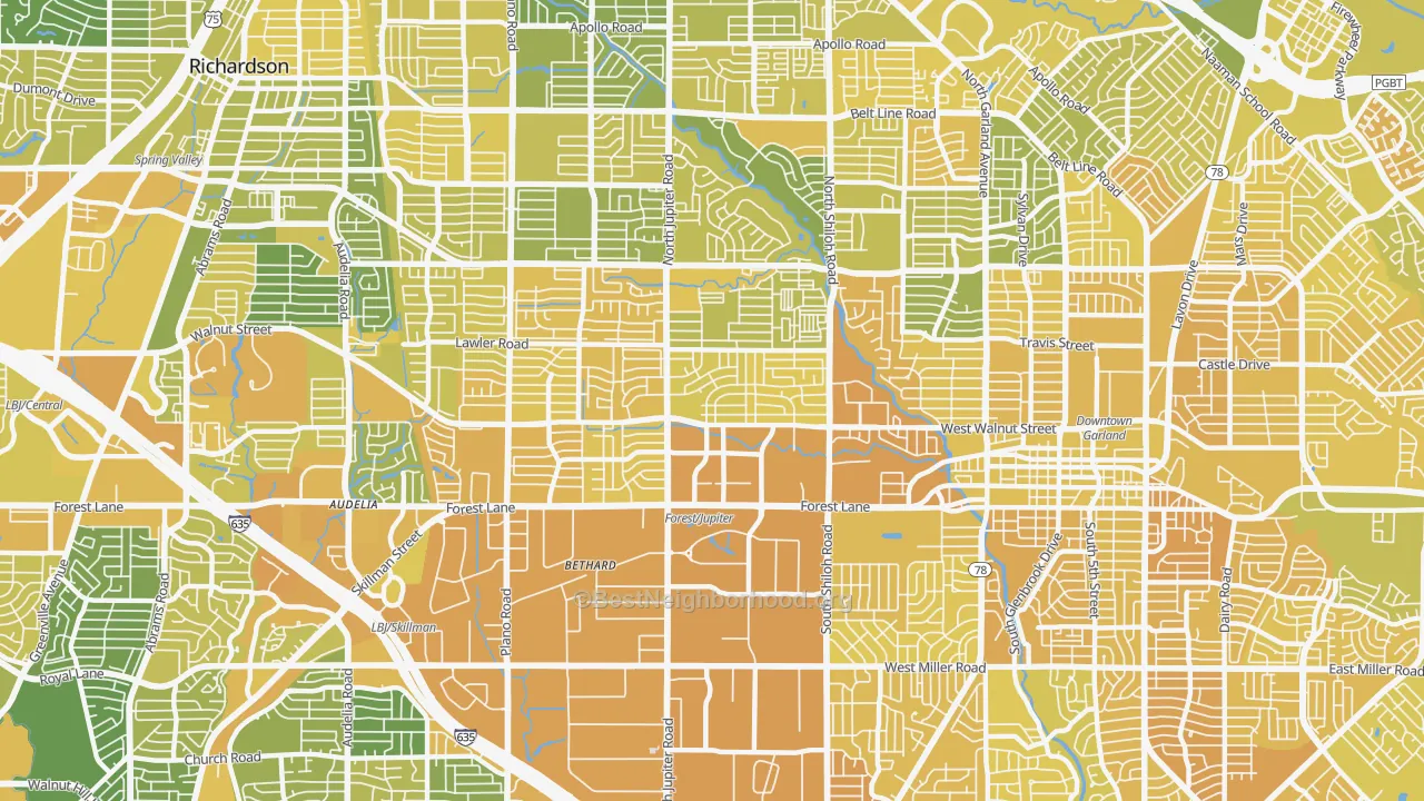 Map of the best neighborhoods in the 75042 area, with better matches in green and worse matches in red
