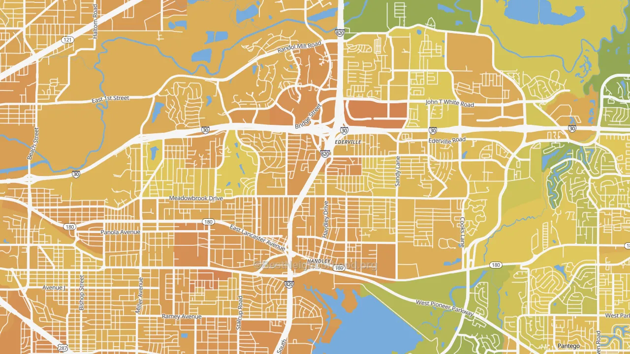 Map of the best neighborhoods in the 76112 area, with better matches in green and worse matches in red