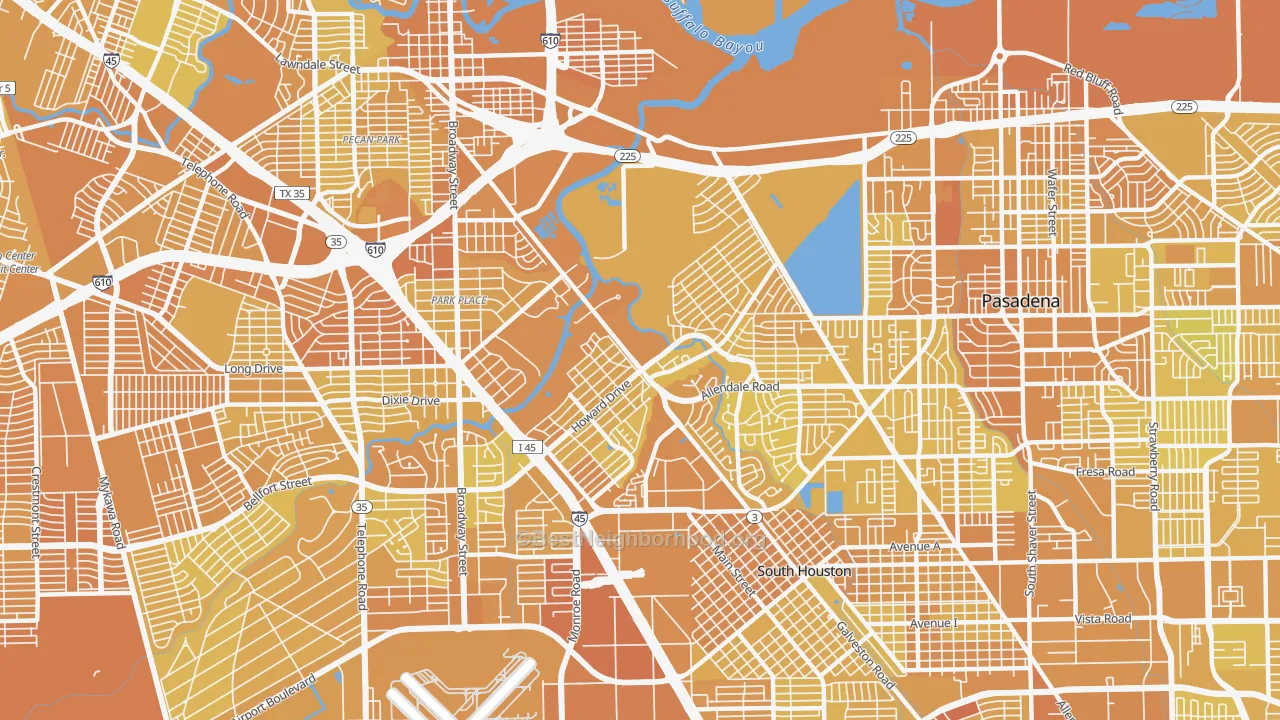 Map of the best neighborhoods in the 77017 area, with better matches in green and worse matches in red