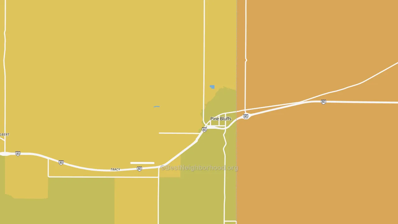 Map of the best neighborhoods in the 82082 area, with better matches in green and worse matches in red