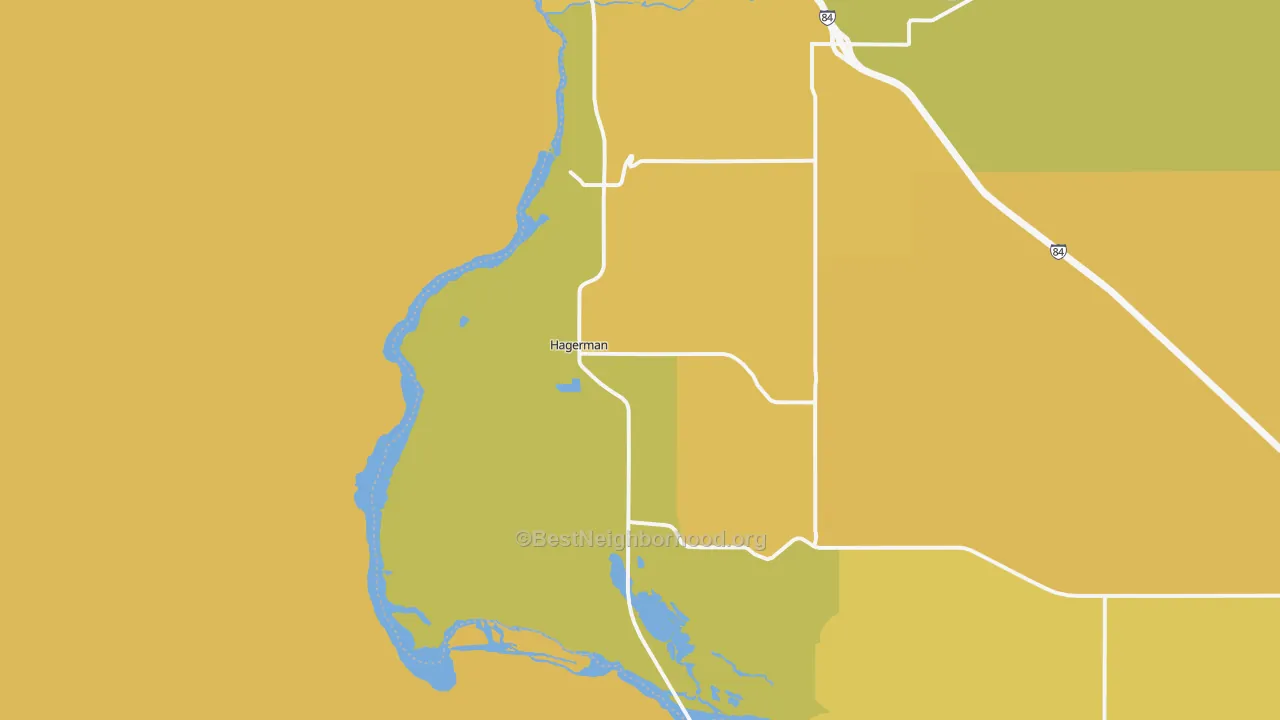 Map of the best neighborhoods in the 83332 area, with better matches in green and worse matches in red