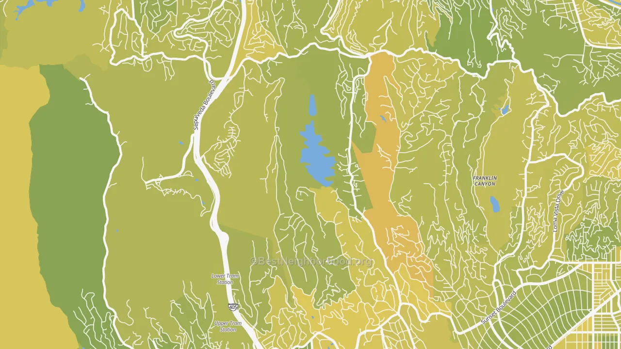 Map of the best neighborhoods in the 90077 area, with better matches in green and worse matches in red
